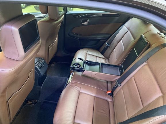 Mercedes-Benz E-Класс, 3.5 л, АТ, 2011 фото 2
