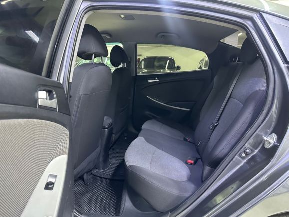 Hyundai Solaris, 1.6 л, АТ, 2012 фото 1