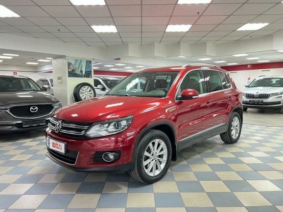 Volkswagen Tiguan Sport&Style, 2.0 л, АТ, 2011 фото 3
