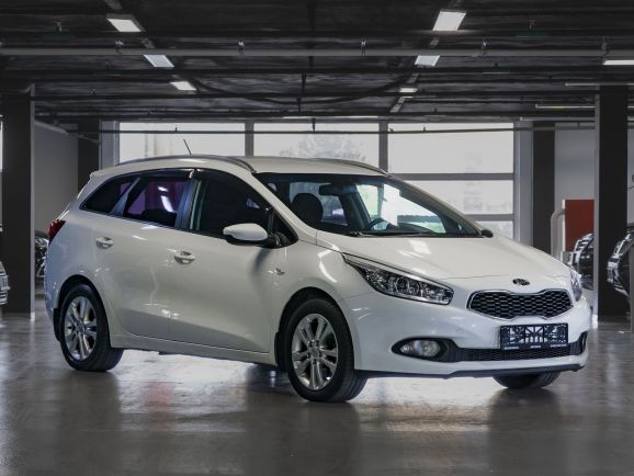 Kia Ceed Luxe, 1.6 л, АТ, 2015 фото 5