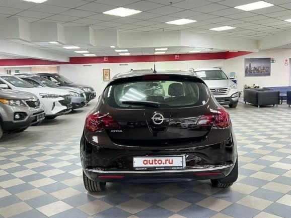 Opel Astra Cosmo, 1.6 л, АТ, 2013 фото 6