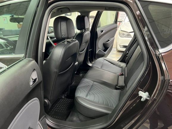 Opel Astra Cosmo, 1.6 л, АТ, 2013 фото 21