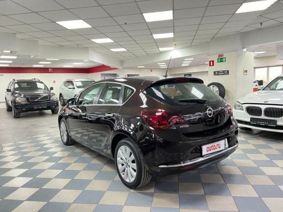 Opel Astra Cosmo, 1.4 л, АТ, 2013 фото 7