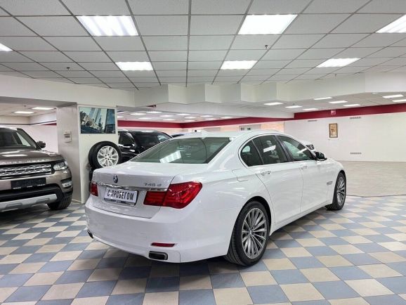 BMW 7 серии 740, 3.0 л, АТ, 2011 фото 4