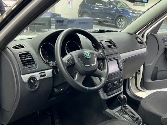 Skoda Yeti Ambition, 1.8 л, Робот, 2013 фото 12