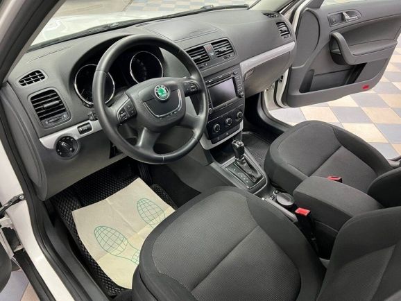 Skoda Yeti Ambition, 1.8 л, Робот, 2013 фото 16
