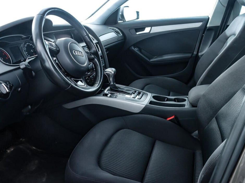 Audi A4, 1.8 л, Вариатор, 2011 фото 10