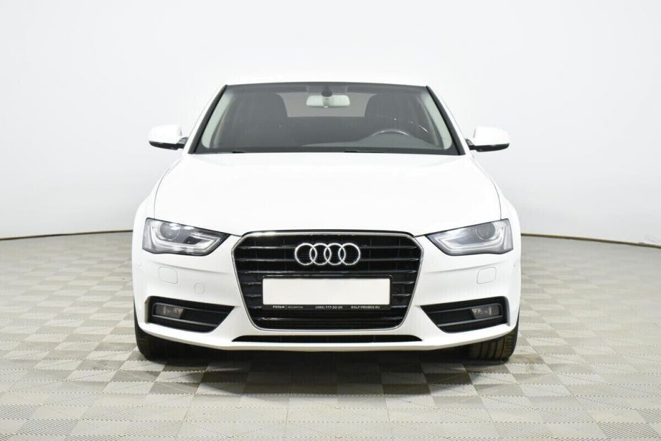 Audi A4, 1.8 л, Вариатор, 2013 фото 4