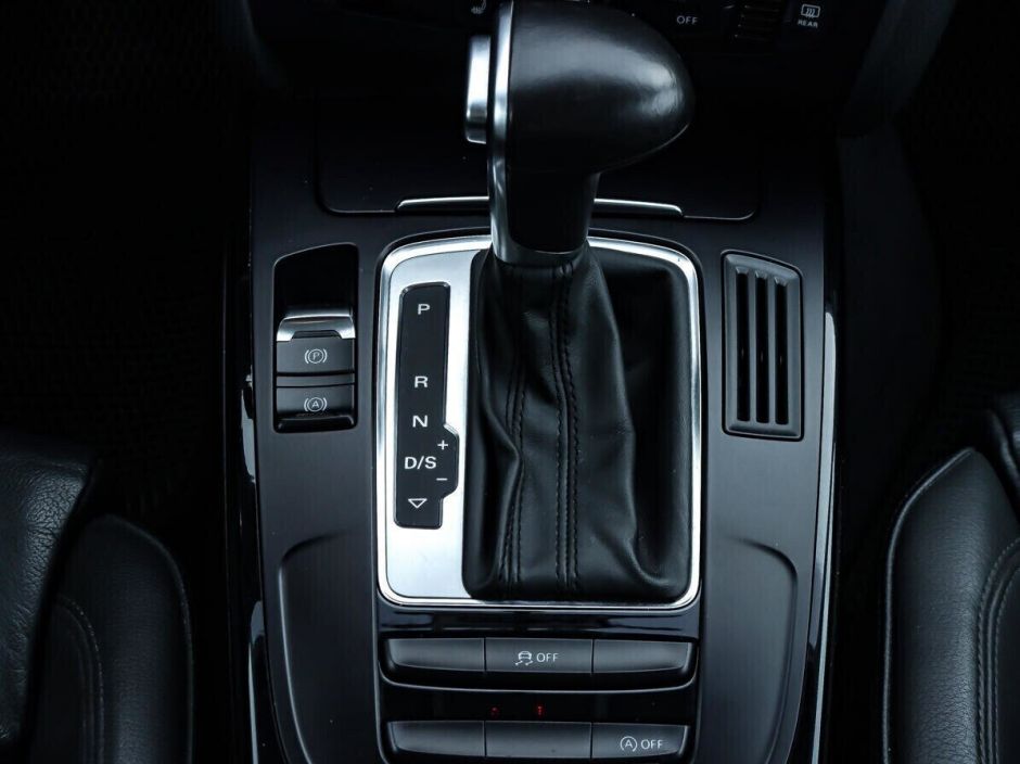 Audi A4, 1.8 л, Вариатор, 2014 фото 2