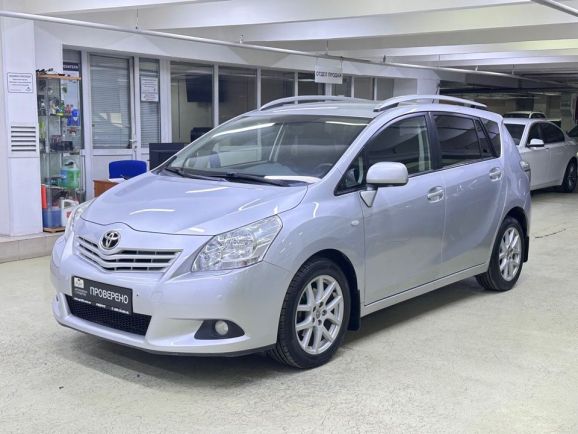 Toyota Verso, 1.8 л, Вариатор, 2012 фото 3