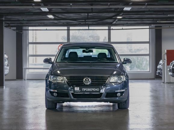 Volkswagen Passat Highline, 1.8 л, Робот, 2010 фото 4