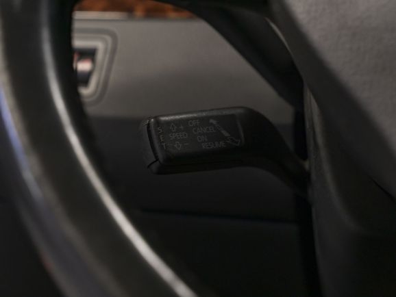 Volkswagen Passat Highline, 1.8 л, Робот, 2010 фото 13