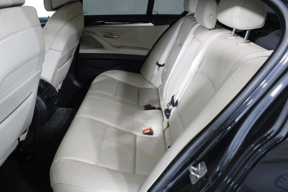 BMW 5 серии, 3.0 л, АТ, 2011 фото 1