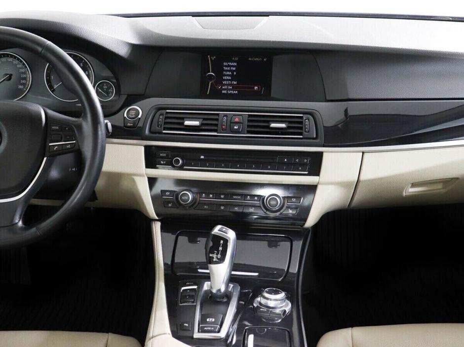 BMW 5 серии, 2.0 л, АТ, 2011 фото 12