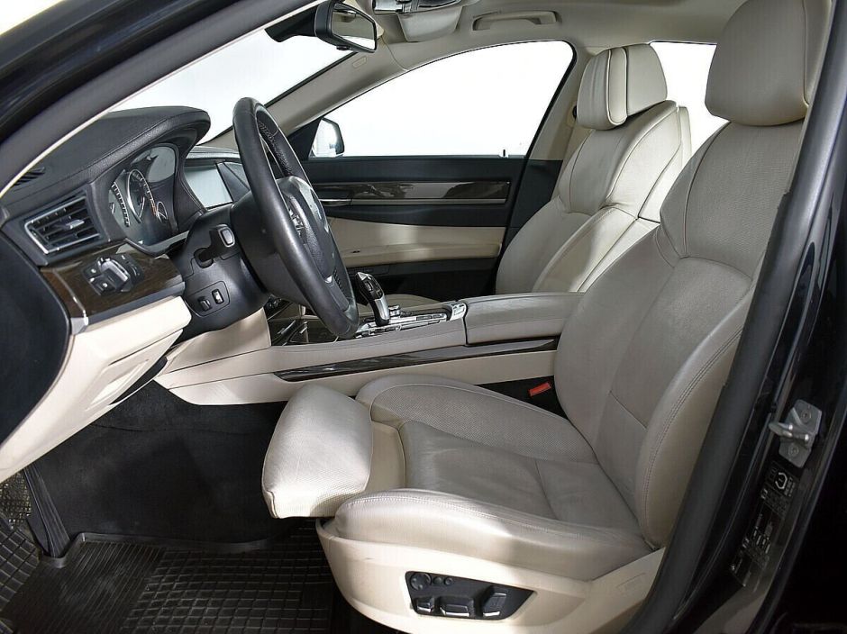 BMW 7 серии, 3.0 л, АТ, 2011 фото 11