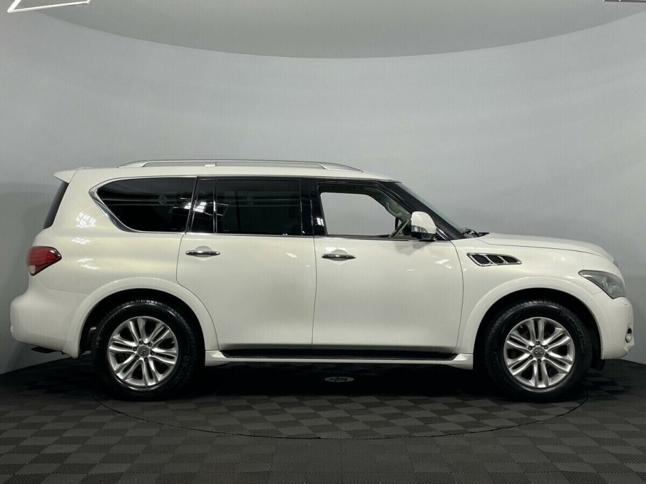 Infiniti QX56, 5.6 л, АТ, 2013 фото 11
