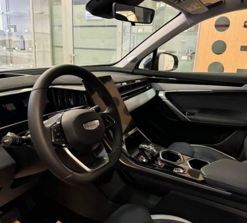 Geely Atlas Premium, 1.5 л, Робот, 2024 фото 2