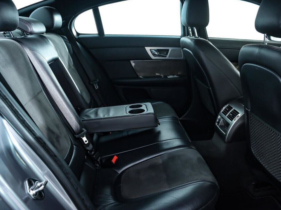 Jaguar XF, 2.0 л, АТ, 2013 фото 1