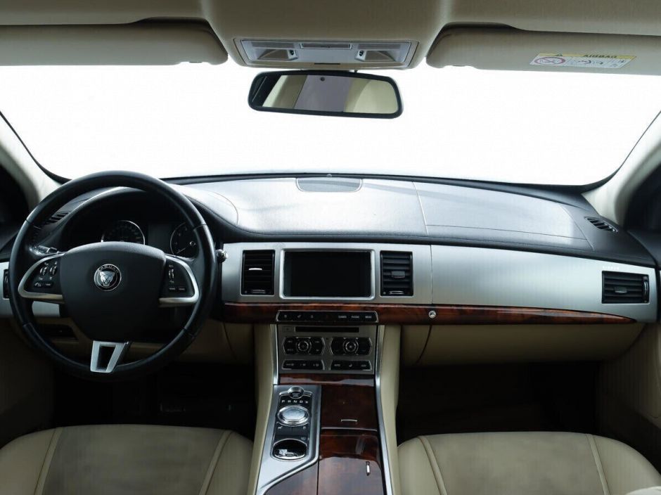 Jaguar XF, 2.0 л, АТ, 2014 фото 11