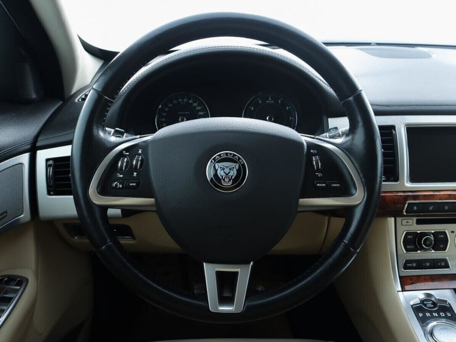 Jaguar XF, 2.0 л, АТ, 2014 фото 12