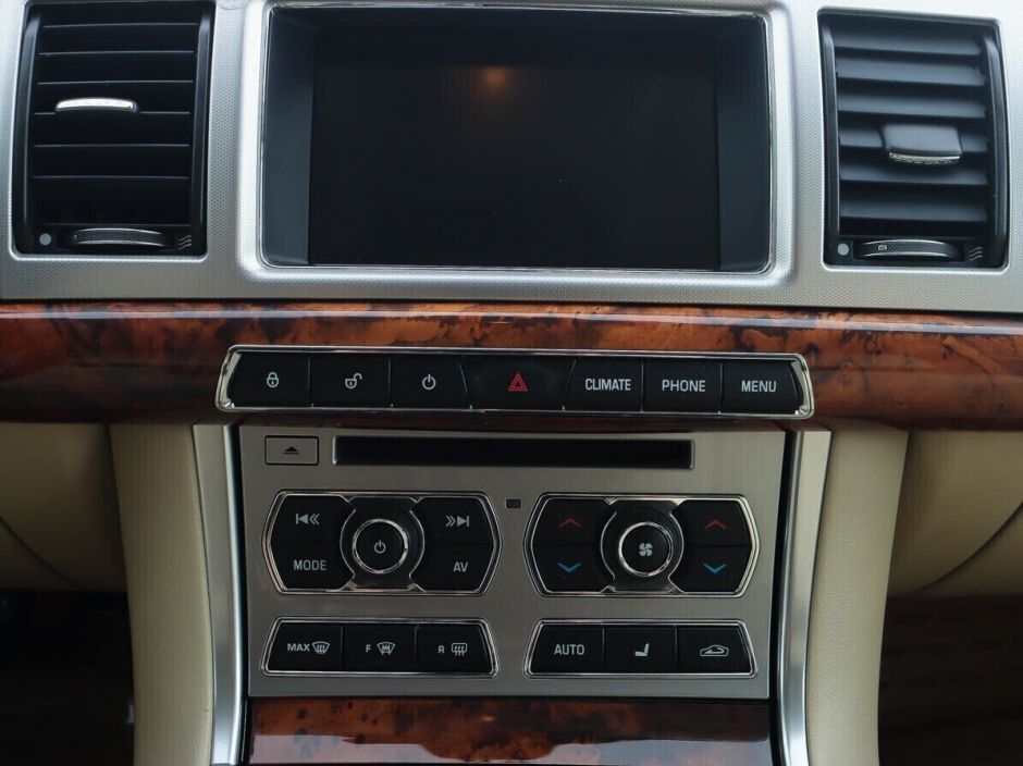 Jaguar XF, 2.0 л, АТ, 2014 фото 13