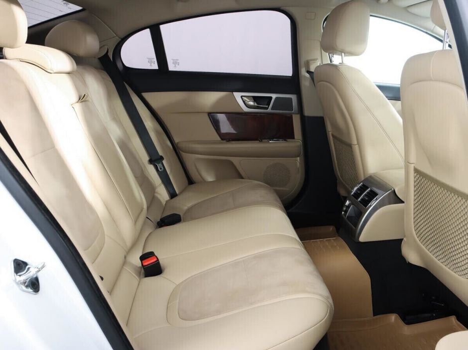 Jaguar XF, 2.0 л, АТ, 2014 фото 1