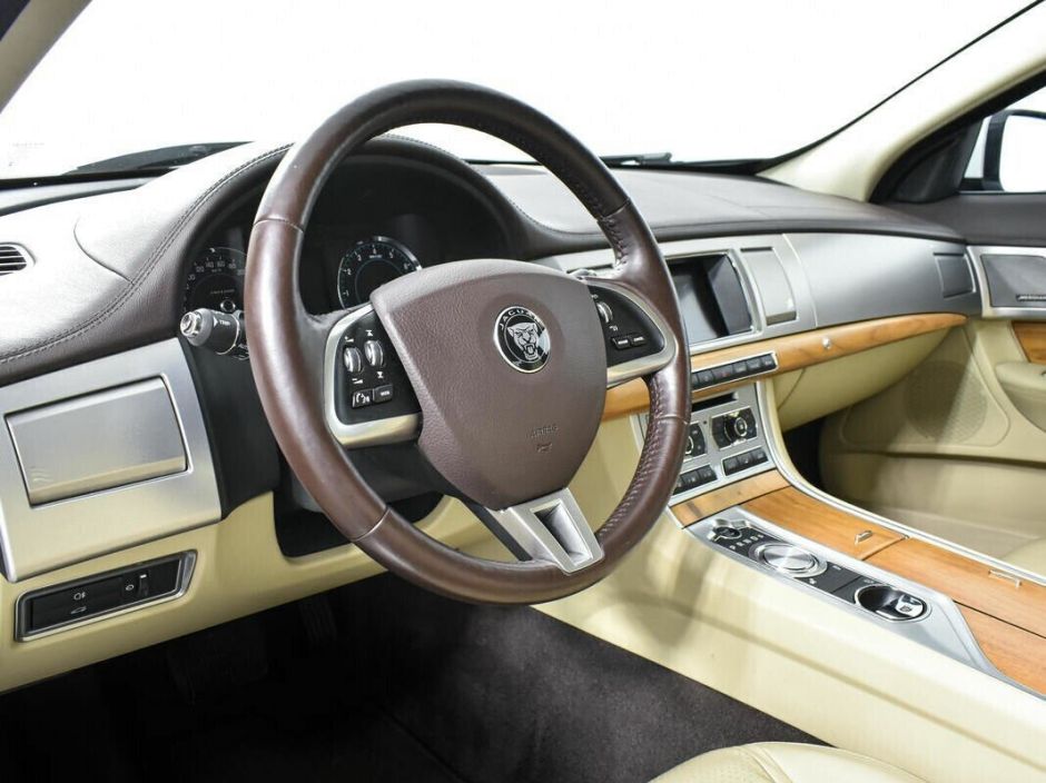 Jaguar XF, 2.0 л, АТ, 2014 фото 11