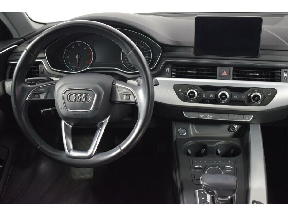 Audi A4, 2.0 л, Робот, 2016 фото 13