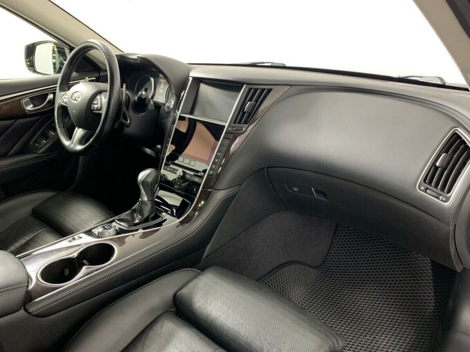 Infiniti Q50, 2.0 л, АТ, 2017 фото 15