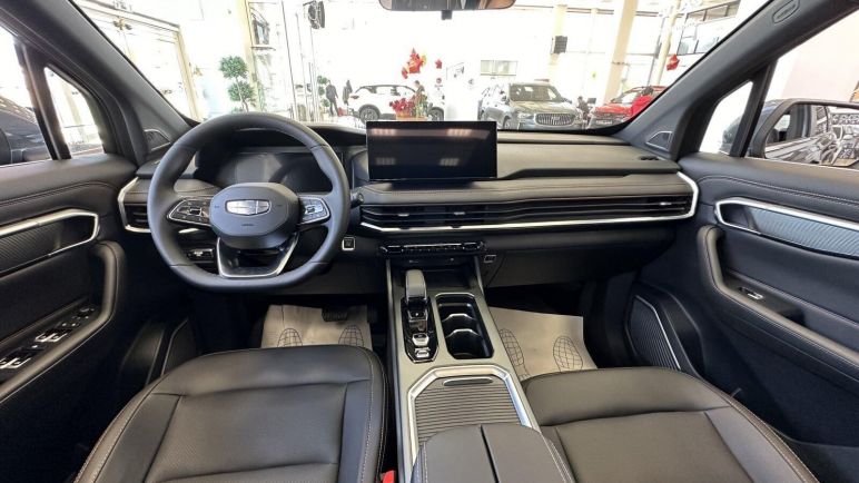 Geely Okavango Flagship, 2.0 л, Робот, 2024 фото 6