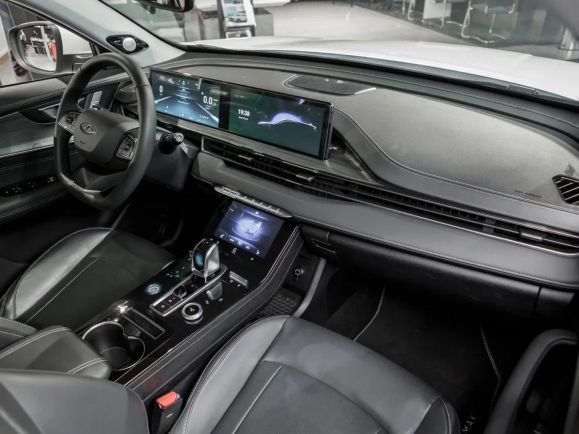 Chery Tiggo 8 Pro Max Ultimate 4WD, 2.0 л, Робот, 2024 фото 2
