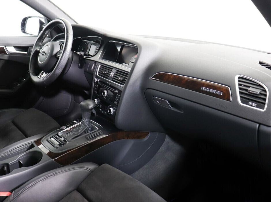 Audi A4, 2.0 л, Робот, 2013 фото 2