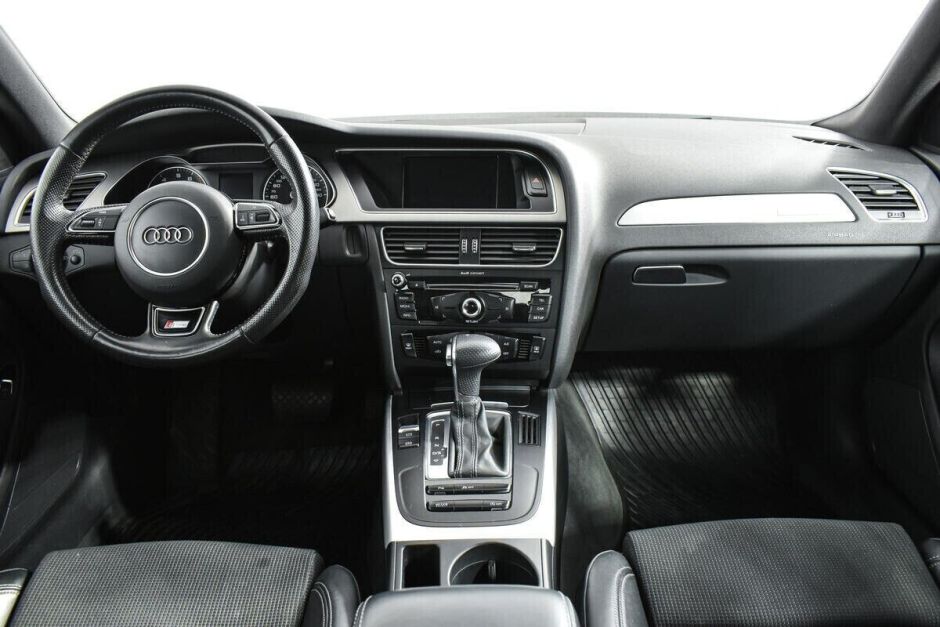 Audi A4, 2.0 л, Робот, 2013 фото 12