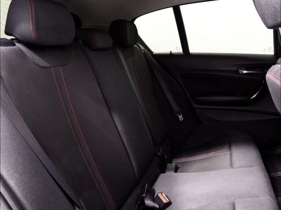 BMW 1 серии, 1.6 л, АТ, 2015 фото 1