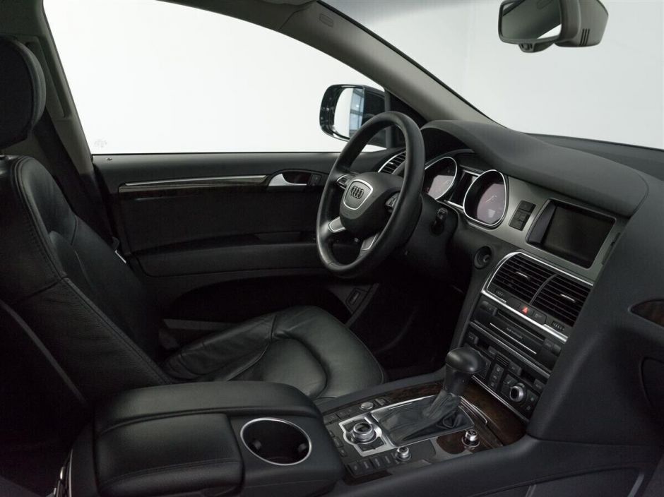 Audi Q7, 3.0 л, АТ, 2015 фото 2