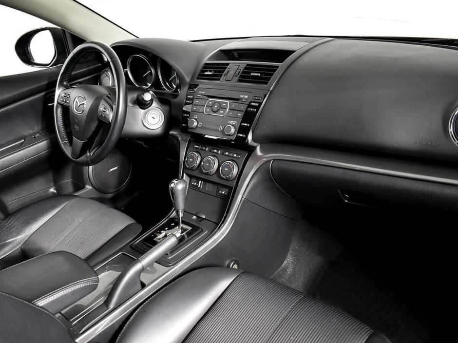 Mazda 6, 2.0 л, МТ, 2010 фото 2