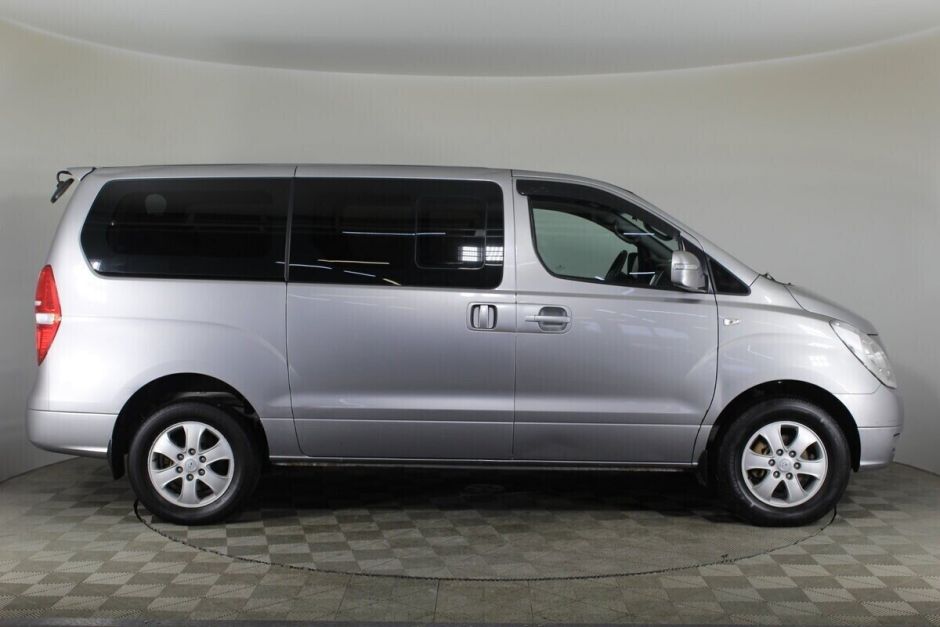Hyundai Grand Starex, 2.5 л, АТ, 2014 фото 10