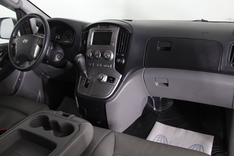 Hyundai Grand Starex, 2.5 л, АТ, 2014 фото 14