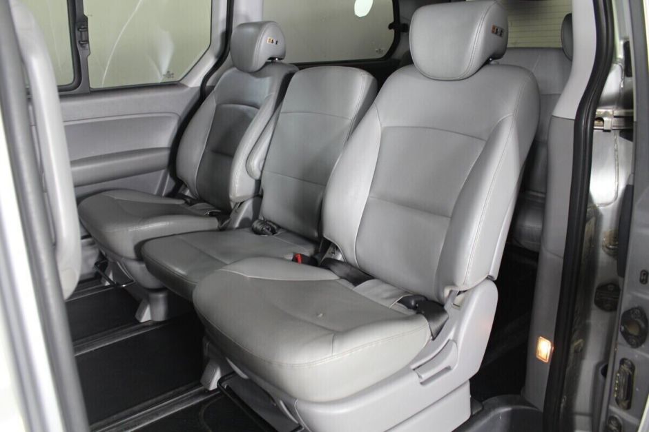 Hyundai Grand Starex, 2.5 л, АТ, 2014 фото 2