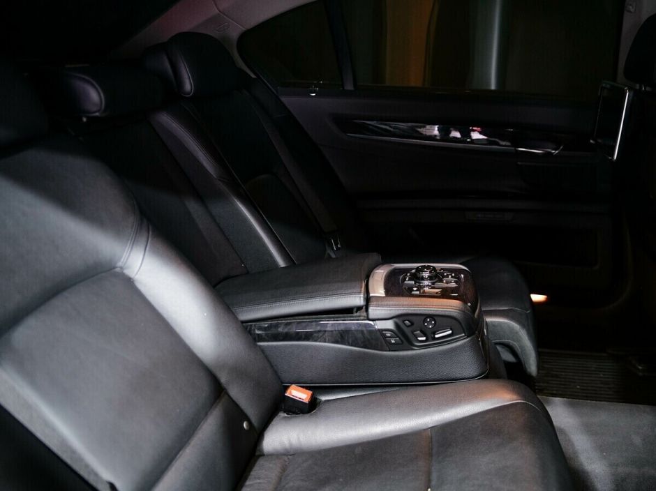 BMW 7 серии, 3.0 л, АТ, 2012 фото 2