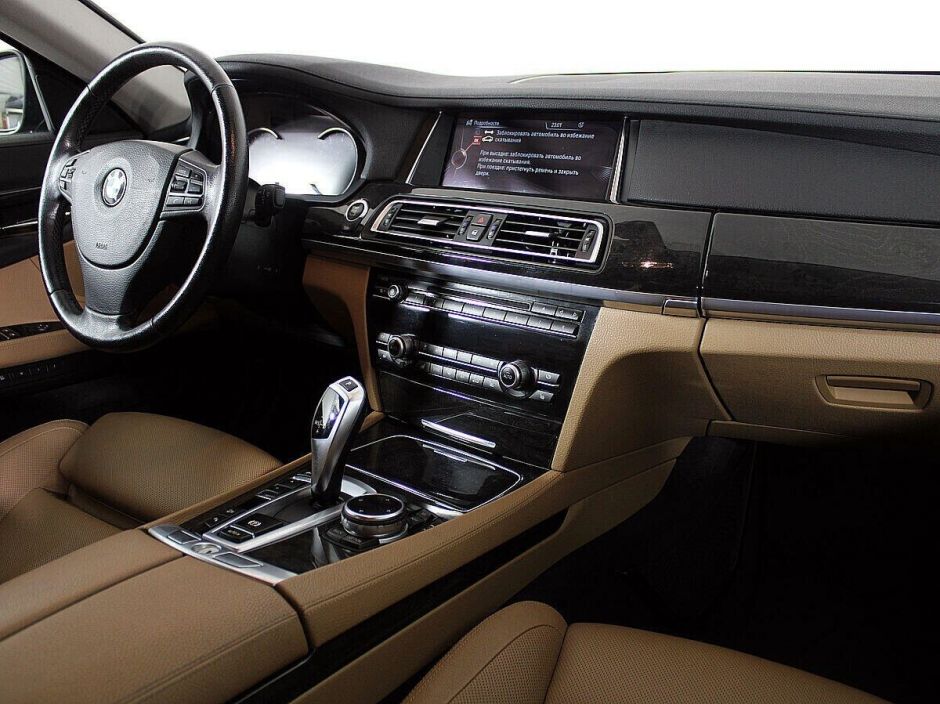 BMW 7 серии, 3.0 л, АТ, 2012 фото 8