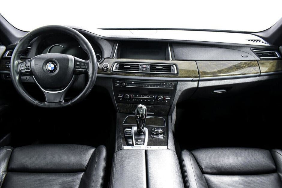 BMW 7 серии, 3.0 л, АТ, 2012 фото 11