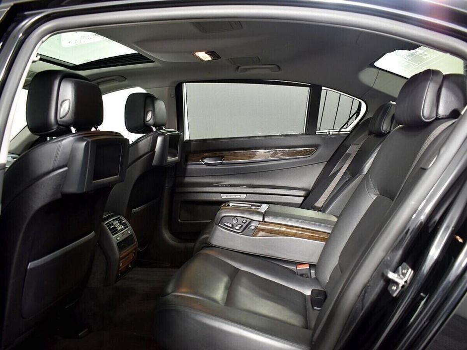 BMW 7 серии, 4.4 л, АТ, 2011 фото 2