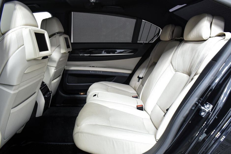 BMW 7 серии, 4.4 л, АТ, 2010 фото 1