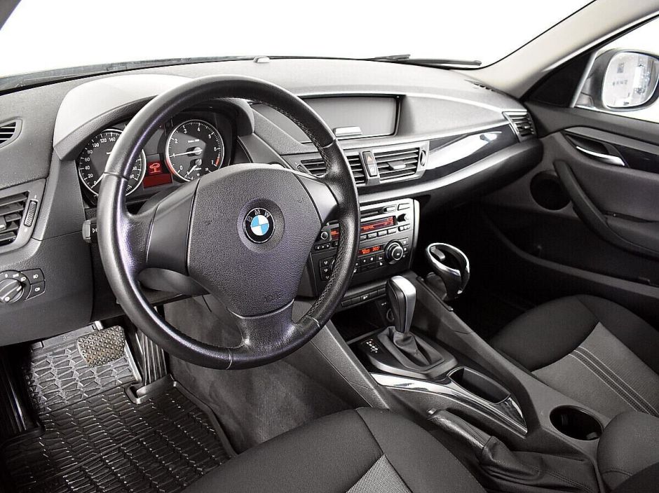 BMW X1, 2.0 л, АТ, 2011 фото 9