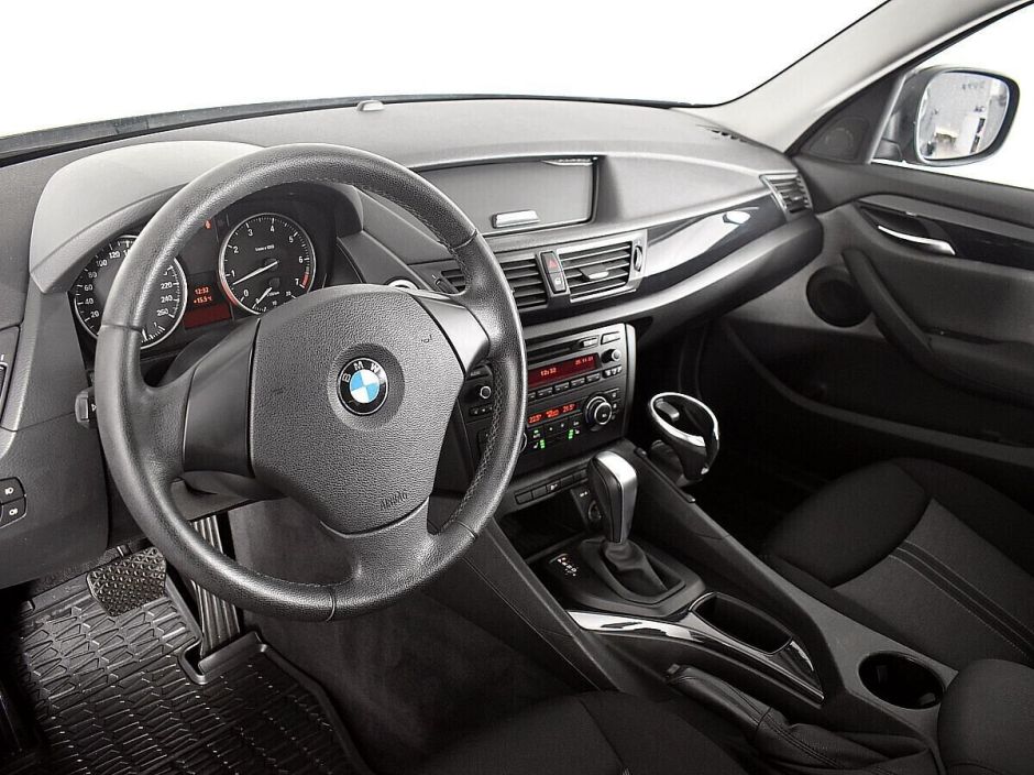 BMW X1, 2.0 л, АТ, 2012 фото 10