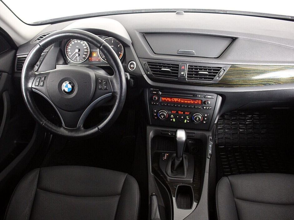 BMW X1, 2.0 л, АТ, 2012 фото 1