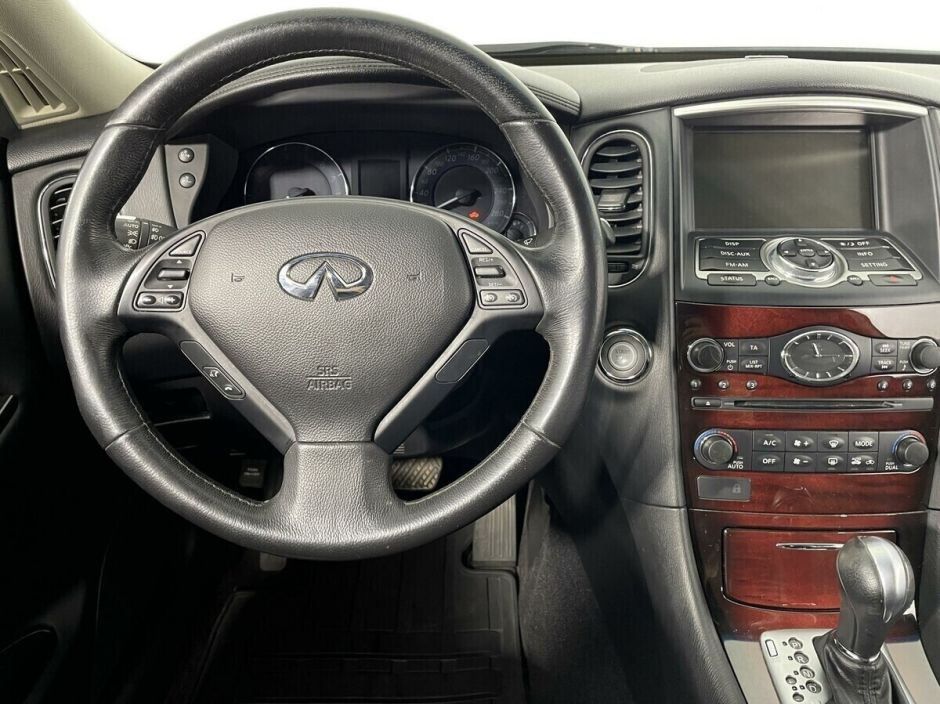 Infiniti QX50, 2.5 л, АТ, 2015 фото 11