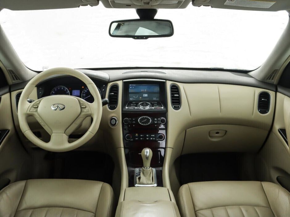 Infiniti QX50, 2.5 л, АТ, 2013 фото 12
