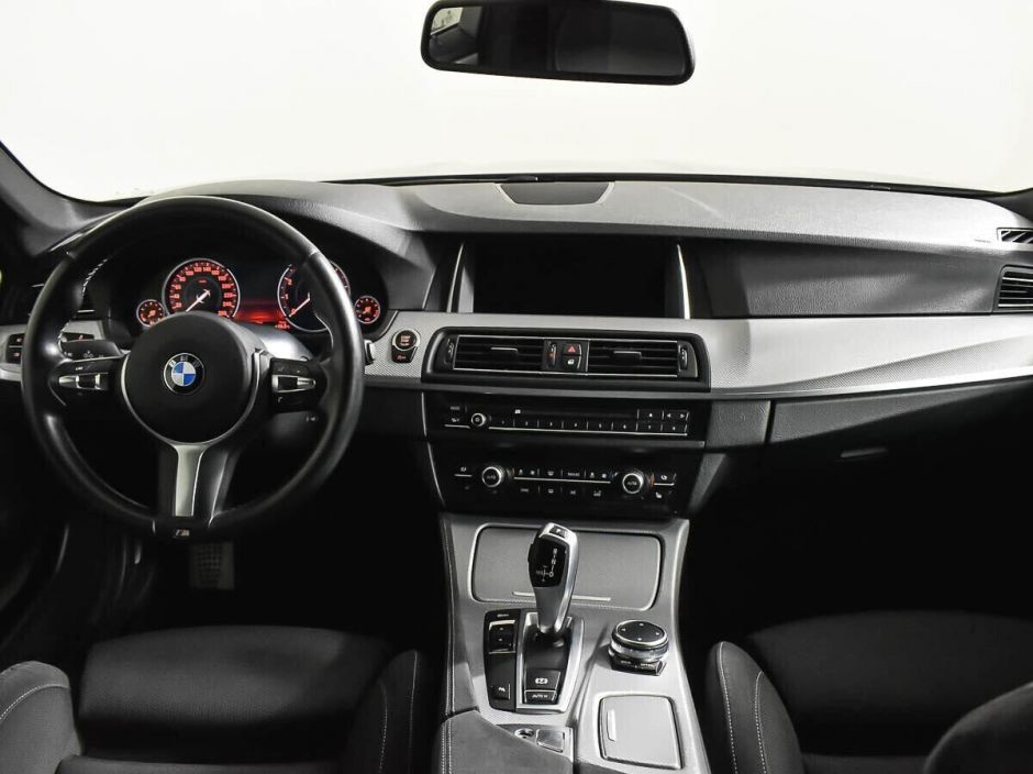 BMW 5 серии, 2.0 л, АТ, 2016 фото 8